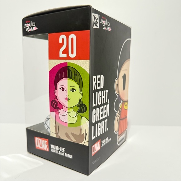 Squid Game Young-hee Dual Design Collector Plush DZNR Series - Picture 4 of 7